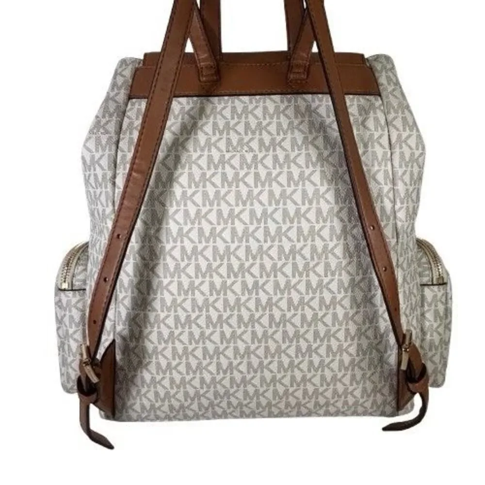 MICHAEL KORS ABBEY Vanilla Large Cargo Signature Backpack Bag 35T9GAYB7B NWOT